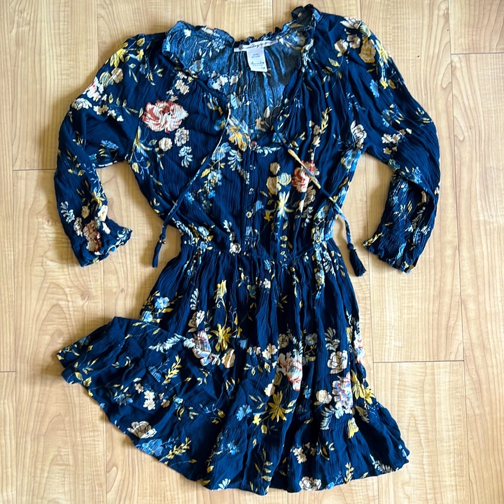 Cute flirty light weight dress